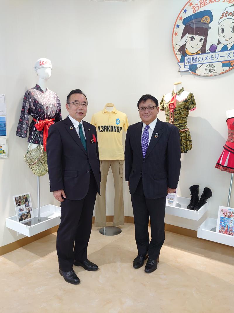 双日藤本社長記念撮影.JPG