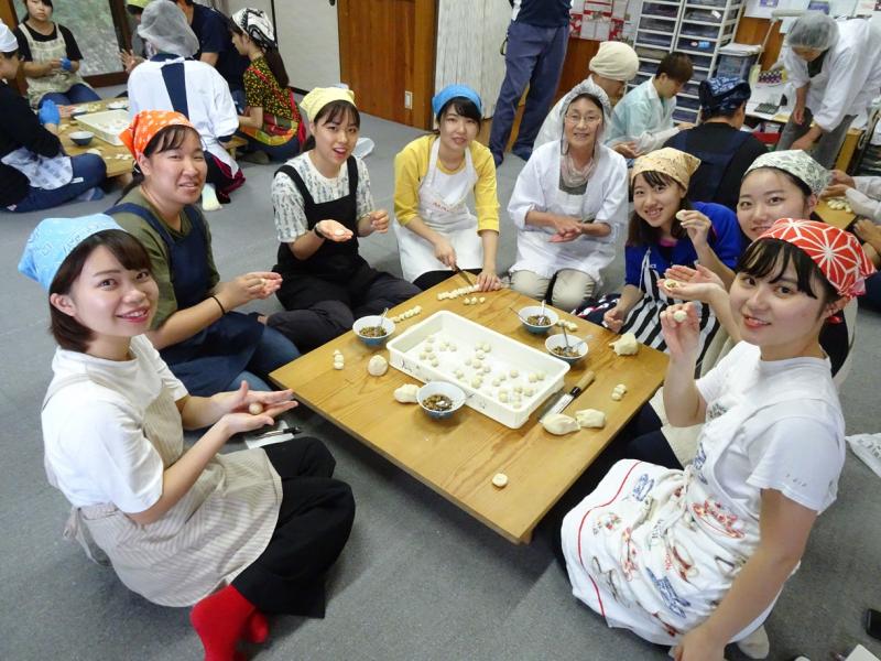 まめぶ調理風景