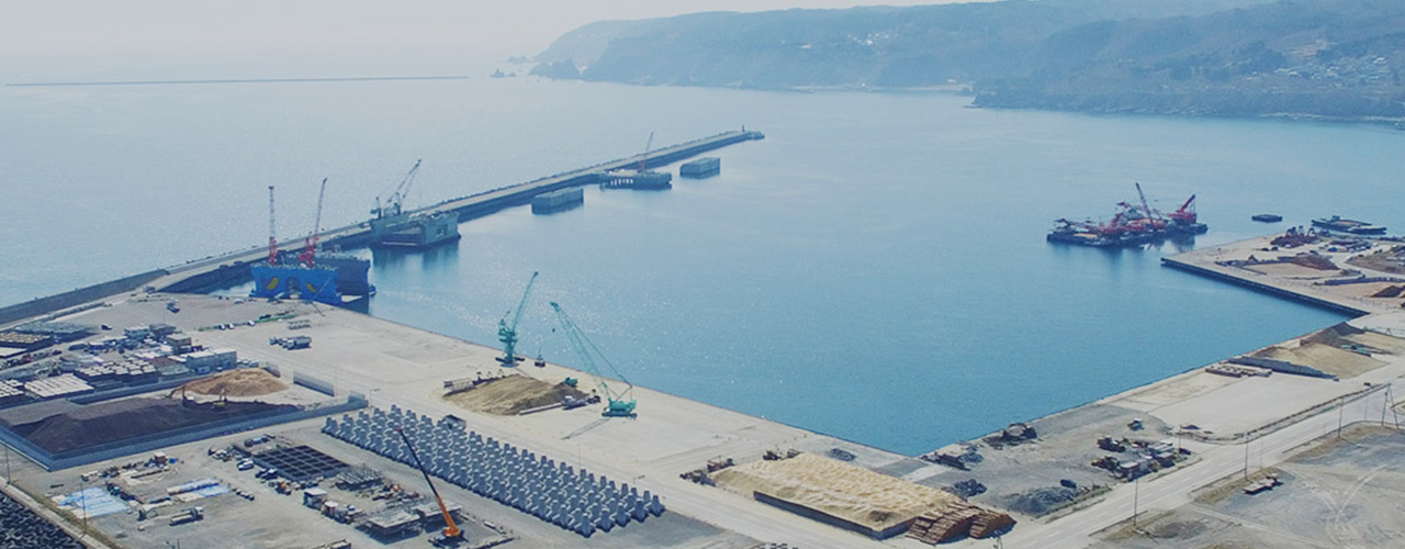 晴れた日の久慈港の写真