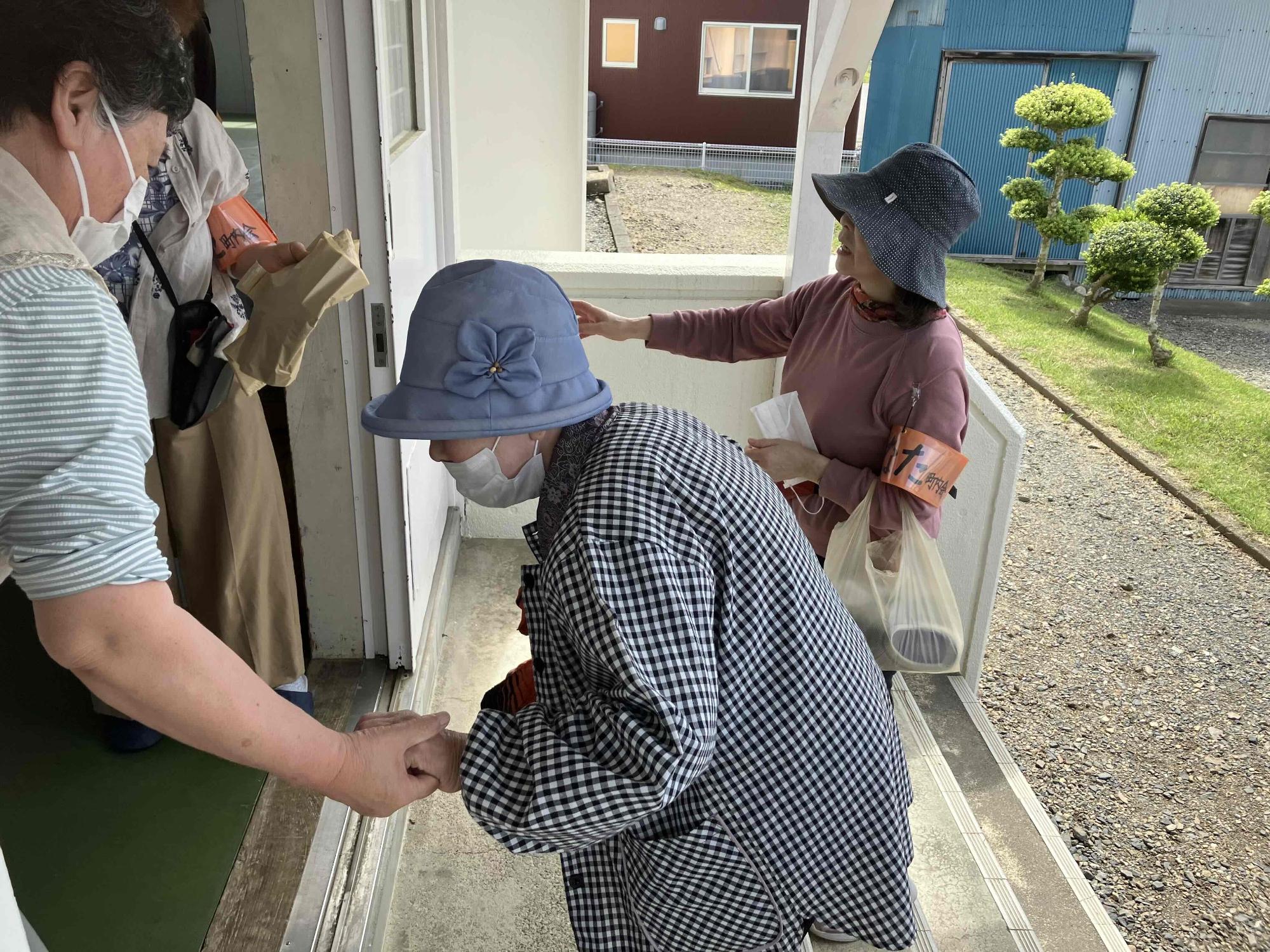 宇部市民センターに避難している様子